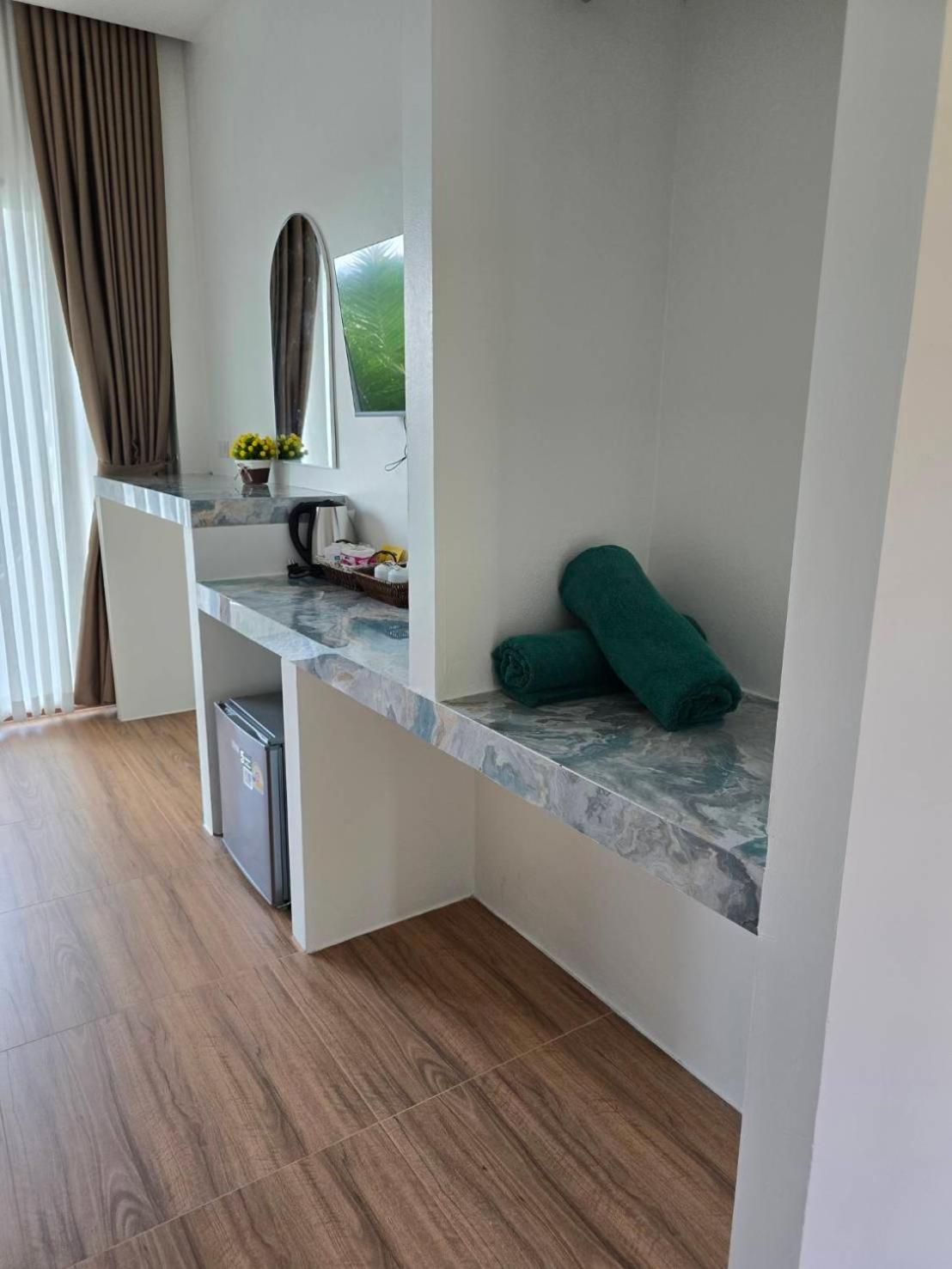 Baannai Lake View Resort Ao Nang Екстериор снимка