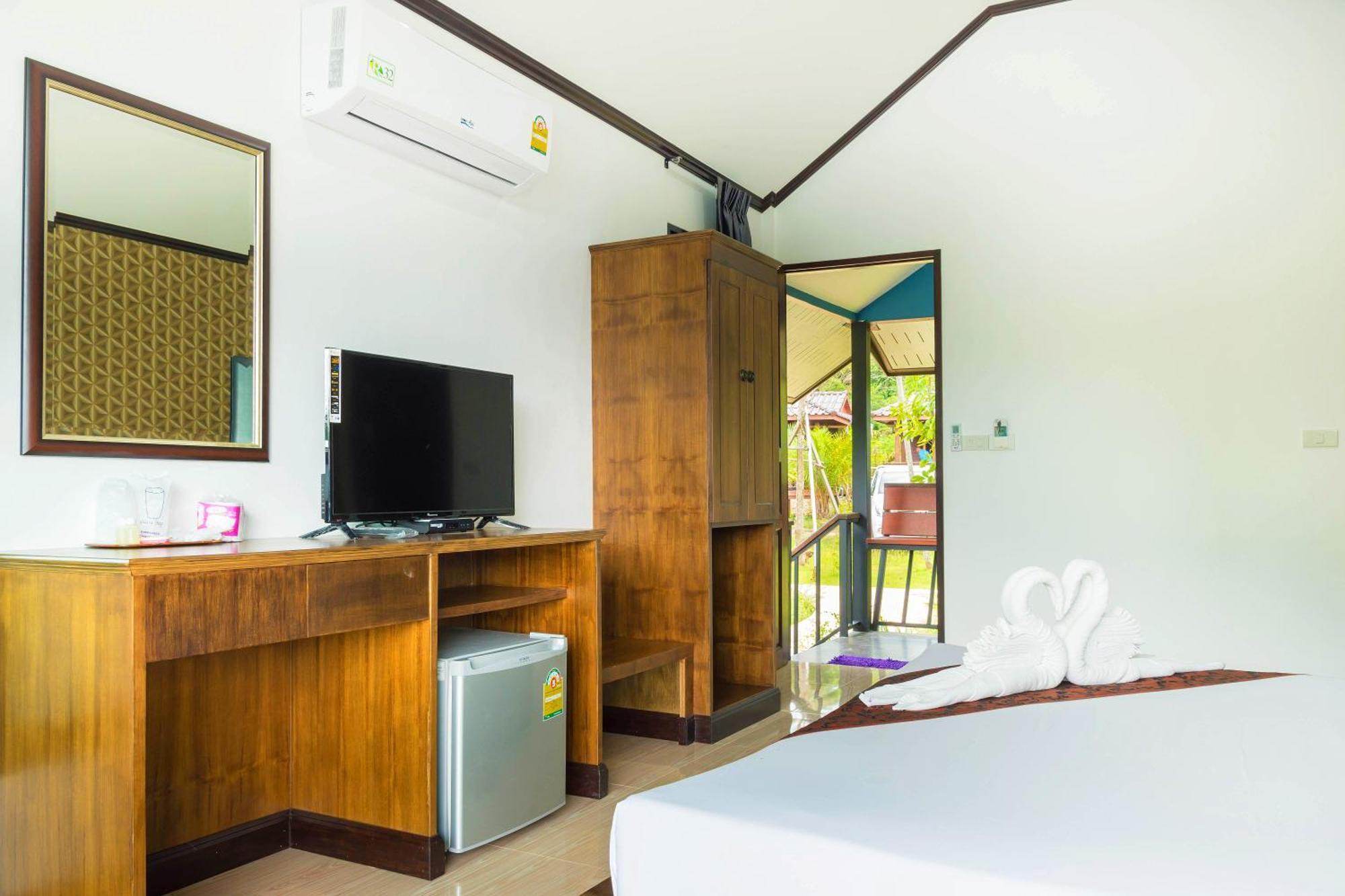 Baannai Lake View Resort Ao Nang Екстериор снимка